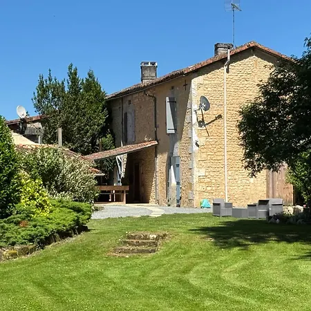 山林小屋 Fatfully Riverside Farm, Spa, &