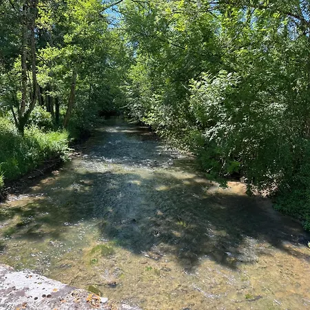 Fatfully Riverside Farm, Spa, &