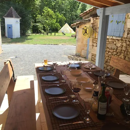 山林小屋 Fatfully Riverside Farm, Spa, &